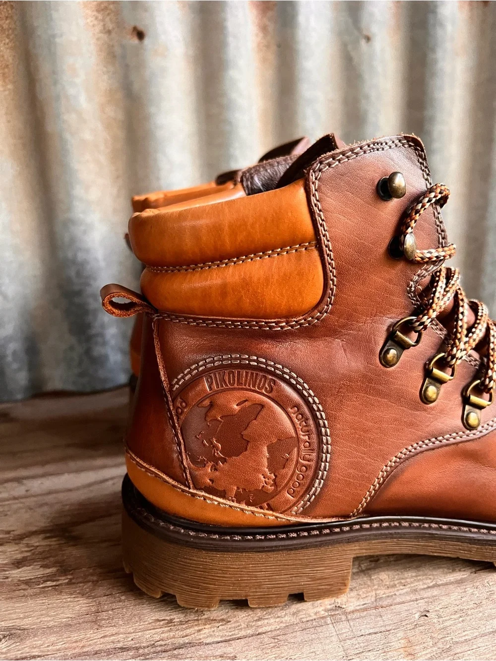 Pikolinos Pirineos M6S hiking boots